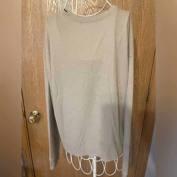 Double Zero Waffle Knit Long-Sleeve Relaxed-Fit Top - Picture 4 of 11